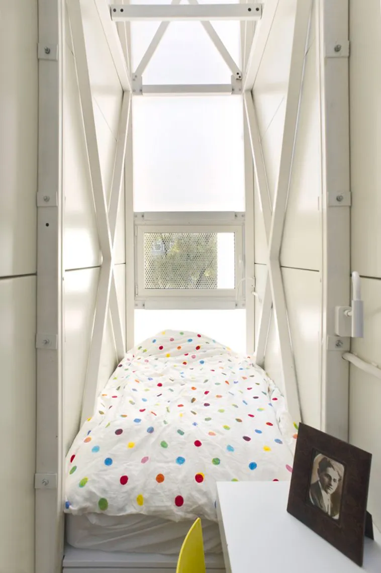 22 Narrow Houses: Innovative Architectural Wonders