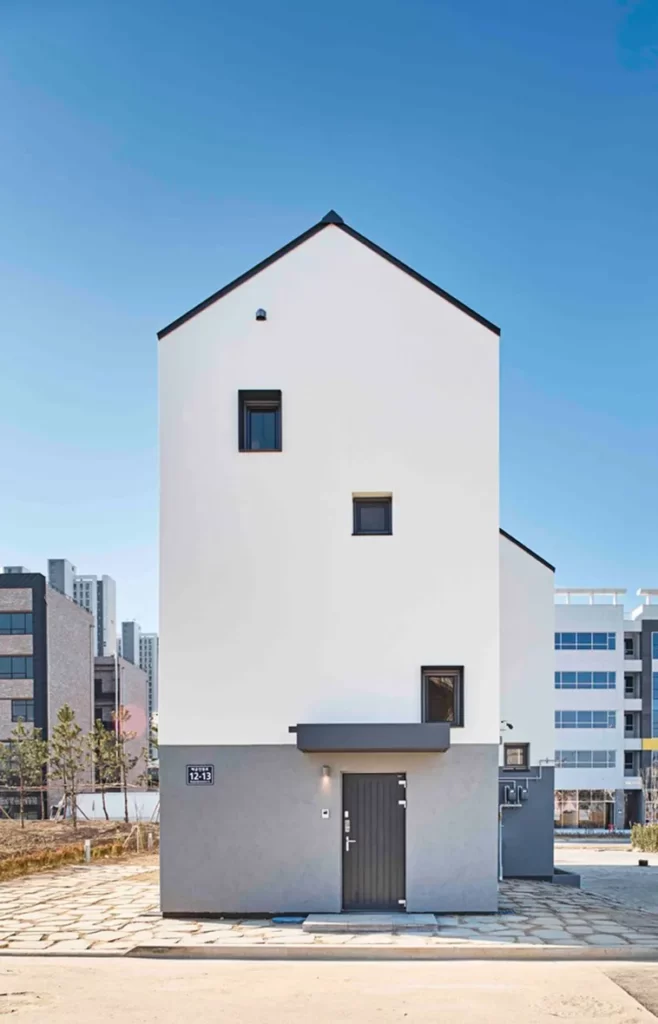 22 Narrow Houses: Innovative Architectural Wonders