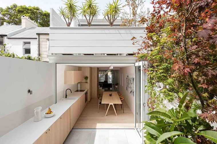 22 Narrow Houses: Innovative Architectural Wonders